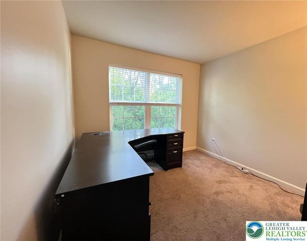 2290 Rising Hill Road, Whitehall Twp, PA 18052