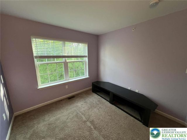 2290 Rising Hill Road, Whitehall Twp, PA 18052