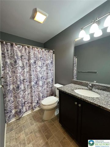 2290 Rising Hill Road, Whitehall Twp, PA 18052