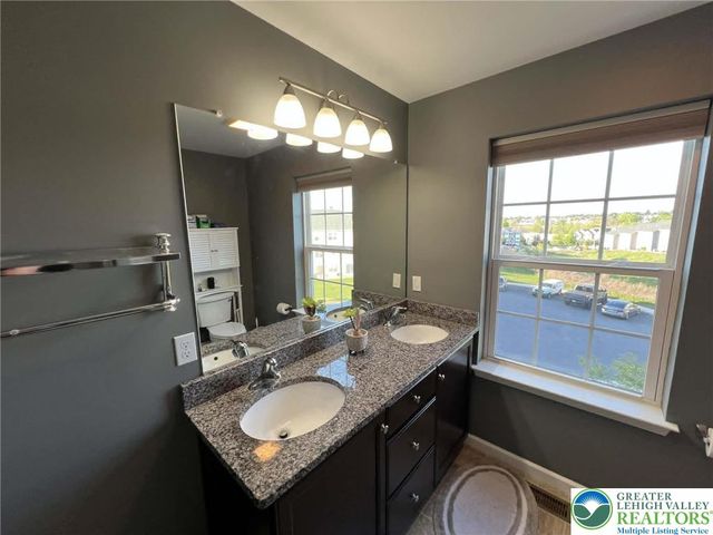 2290 Rising Hill Road, Whitehall Twp, PA 18052