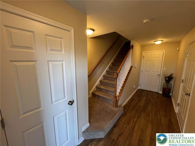 2290 Rising Hill Road, Whitehall Twp, PA 18052