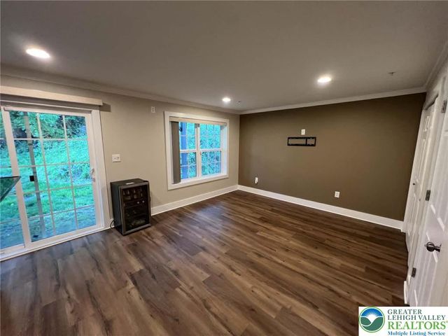 2290 Rising Hill Road, Whitehall Twp, PA 18052