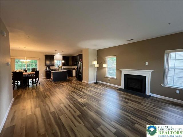 2290 Rising Hill Road, Whitehall Twp, PA 18052