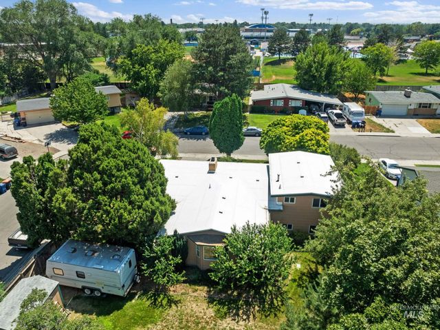 1535 Princeton Dr, Twin Falls, ID 83301