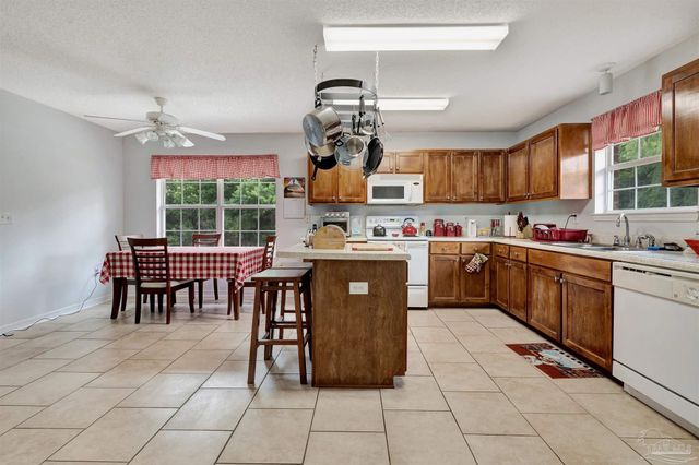 4898 Jaimee Leigh Dr, Milton, FL 32570