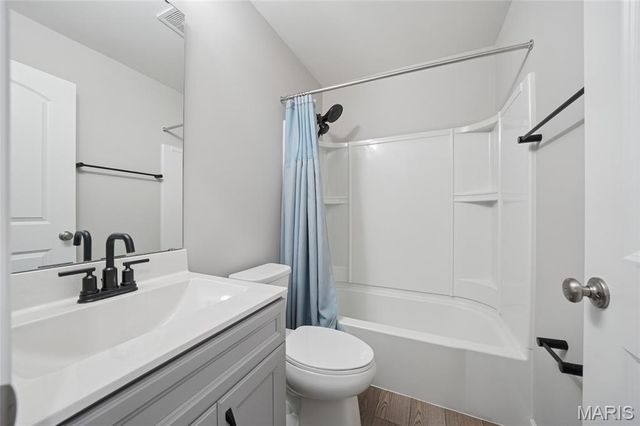 120 Dark Horse Court, Wentzville, MO 63385