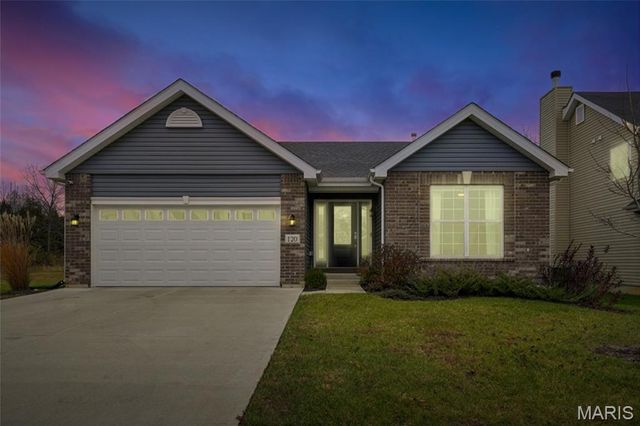 120 Dark Horse Court, Wentzville, MO 63385