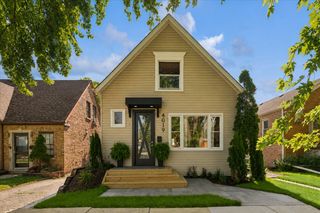 4019 Prairie Avenue, Schiller Park, IL 60176