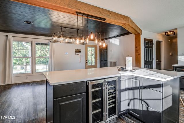 110 Hopeville Avenue, Greeneville, TN 37745