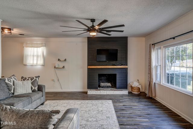 110 Hopeville Avenue, Greeneville, TN 37745