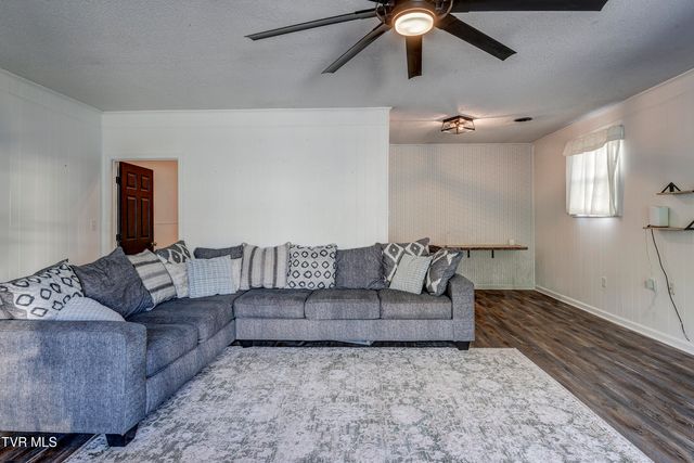 110 Hopeville Avenue, Greeneville, TN 37745