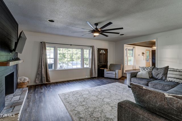 110 Hopeville Avenue, Greeneville, TN 37745