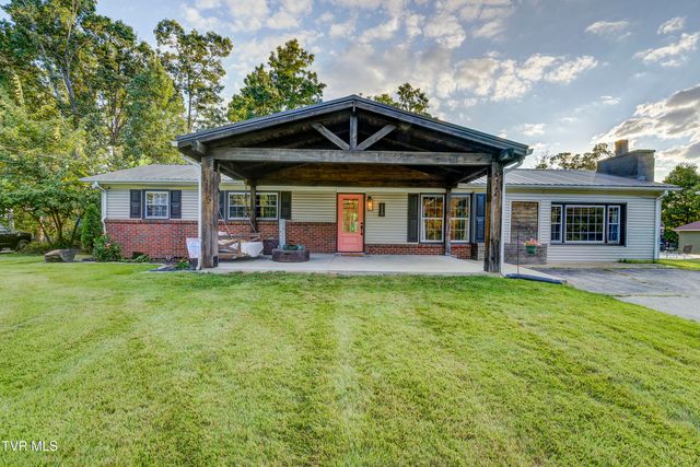 110 Hopeville Avenue, Greeneville, TN 37745