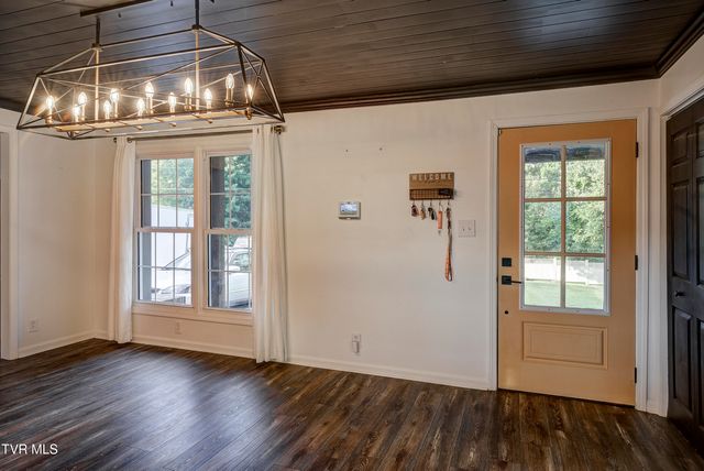 110 Hopeville Avenue, Greeneville, TN 37745