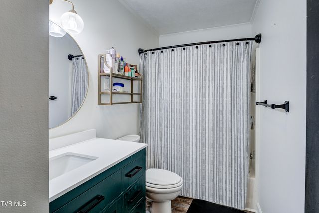 110 Hopeville Avenue, Greeneville, TN 37745