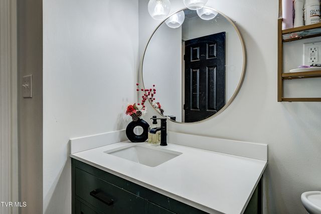 110 Hopeville Avenue, Greeneville, TN 37745