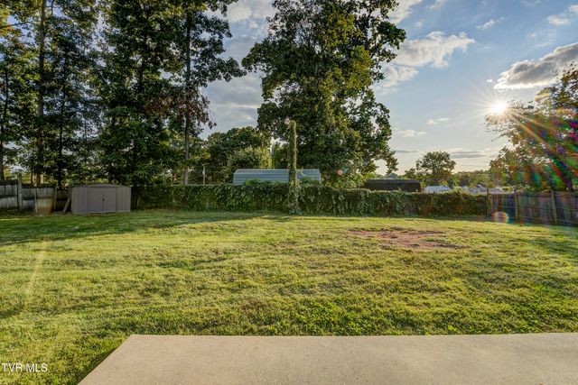 110 Hopeville Avenue, Greeneville, TN 37745