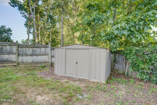 110 Hopeville Avenue, Greeneville, TN 37745