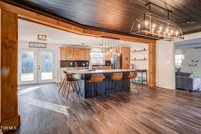 110 Hopeville Avenue, Greeneville, TN 37745