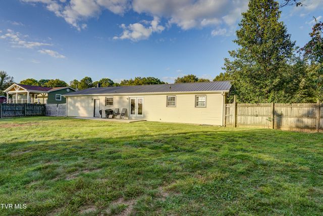 110 Hopeville Avenue, Greeneville, TN 37745