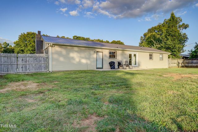 110 Hopeville Avenue, Greeneville, TN 37745