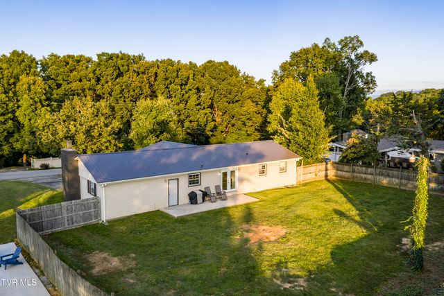 110 Hopeville Avenue, Greeneville, TN 37745