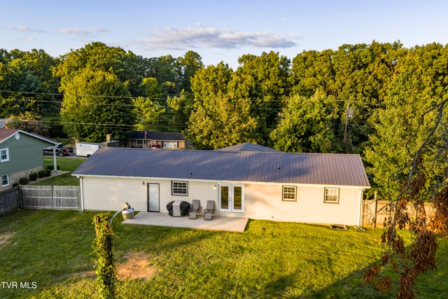 110 Hopeville Avenue, Greeneville, TN 37745