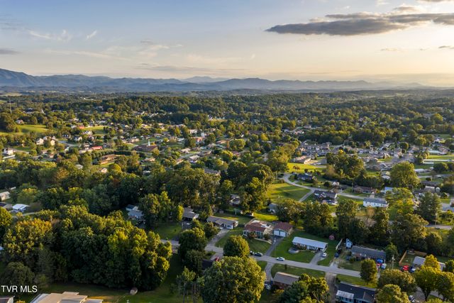 110 Hopeville Avenue, Greeneville, TN 37745