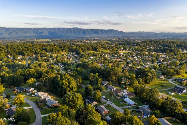 110 Hopeville Avenue, Greeneville, TN 37745