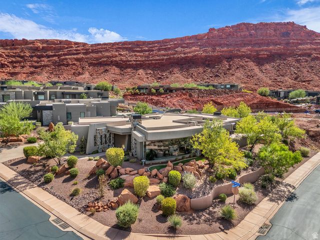 2047 W COUGAR ROCK CIR, St. George, UT 84770