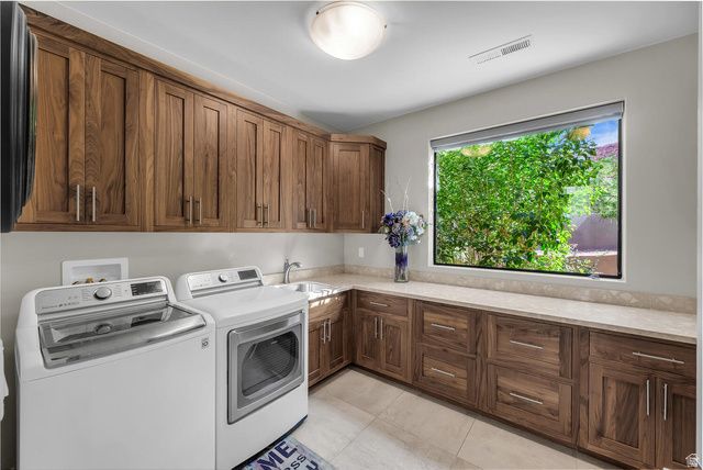 2047 W COUGAR ROCK CIR, St. George, UT 84770