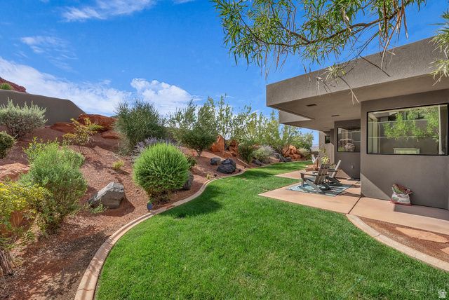 2047 W COUGAR ROCK CIR, St. George, UT 84770