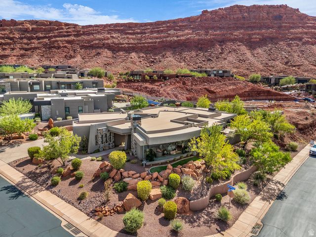 2047 W COUGAR ROCK CIR, St. George, UT 84770