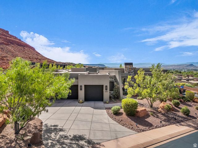 2047 W COUGAR ROCK CIR, St. George, UT 84770