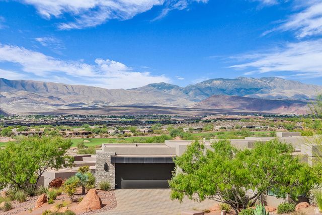 2047 W COUGAR ROCK CIR, St. George, UT 84770