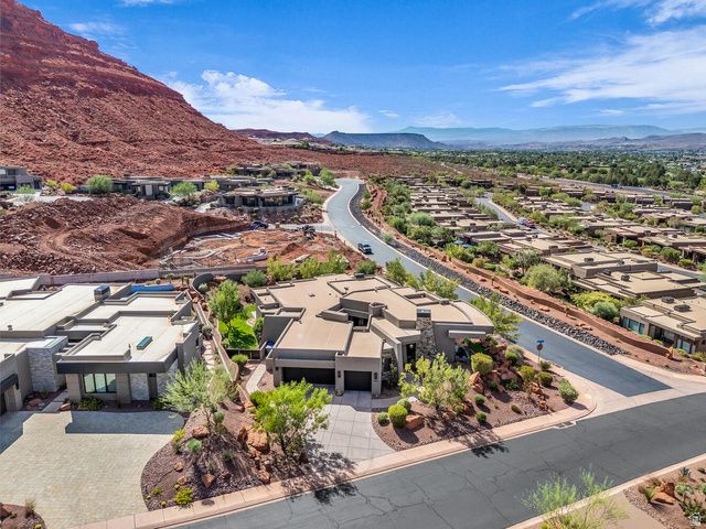 2047 W COUGAR ROCK CIR, St. George, UT 84770
