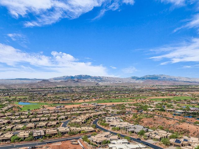 2047 W COUGAR ROCK CIR, St. George, UT 84770