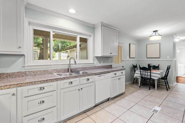 1409 PINE VALLEY Road, Little Rock, AR 72207