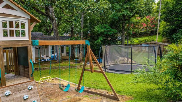 1409 PINE VALLEY Road, Little Rock, AR 72207
