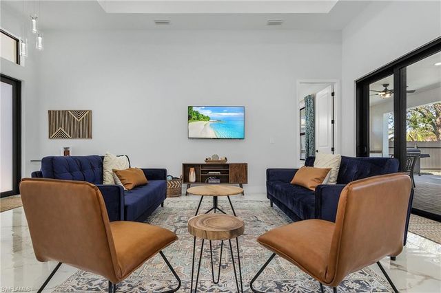 1925 SW 3rd TER, Cape Coral, FL 33991