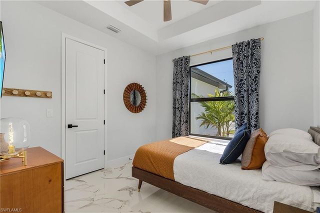 1925 SW 3rd TER, Cape Coral, FL 33991