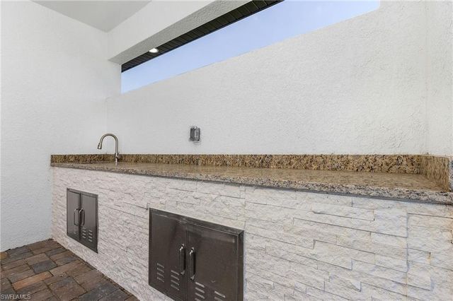 1925 SW 3rd TER, Cape Coral, FL 33991