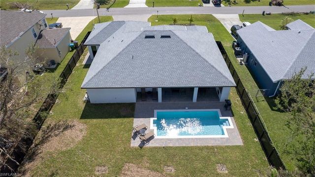 1925 SW 3rd TER, Cape Coral, FL 33991