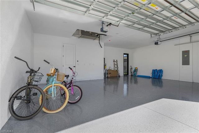 1925 SW 3rd TER, Cape Coral, FL 33991