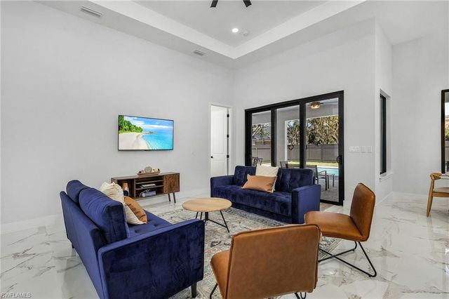 1925 SW 3rd TER, Cape Coral, FL 33991