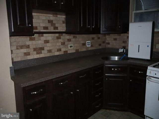 2419 S PHILIP ST, Philadelphia, PA 19148