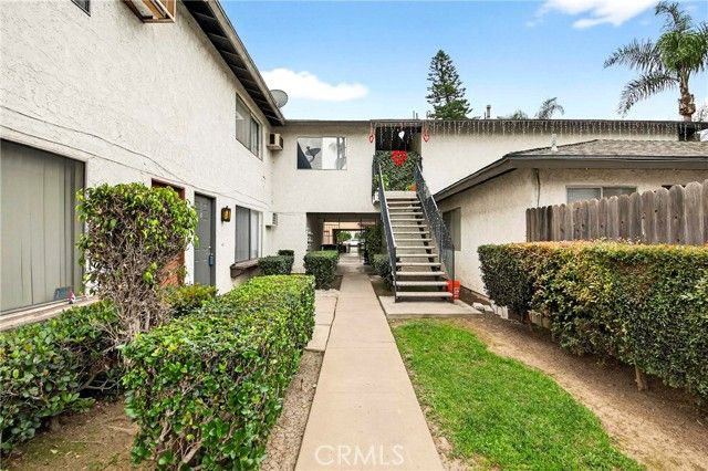 160 Greentree Lane, La Habra, CA 90631