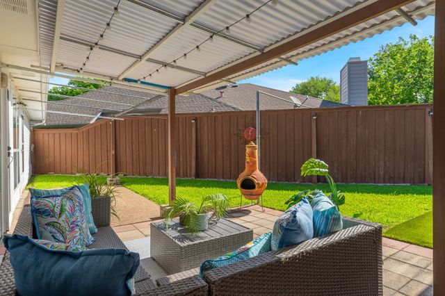 9000 Cumberland Drive, Irving, TX 75063