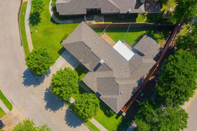 9000 Cumberland Drive, Irving, TX 75063