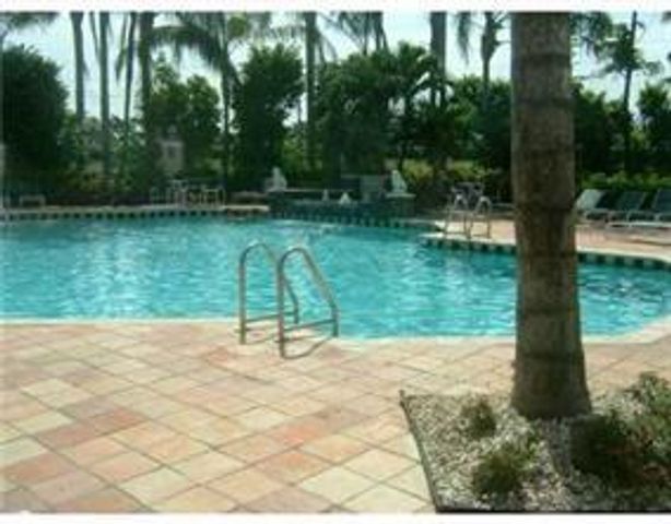 1733 Village Boulevard 306, West Palm Beach, FL 33409